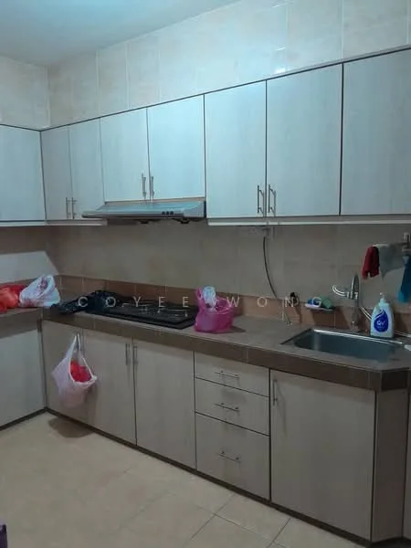Kitchen features: light wood cabinetry, stainless-steel sink, chrome pull-down faucet, black gas hob, built-in range hood, laminate countertop, cream tiled backsplash, ceramic tile flooring, wall-mounted storage, plastic bags on countertop; style: modern.
