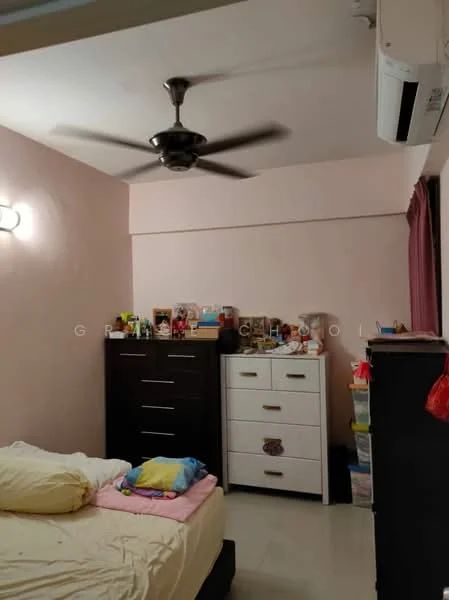 Bedroom features: light pink painted walls, ceiling fan, 1 wall-mounted split AC, queen-size bed with white bedding, dark wood dresser with 6 drawers, white chest of drawers with 4 drawers, decorative items on dresser, curtains in dark maroon, laminate flooring; style: modern.