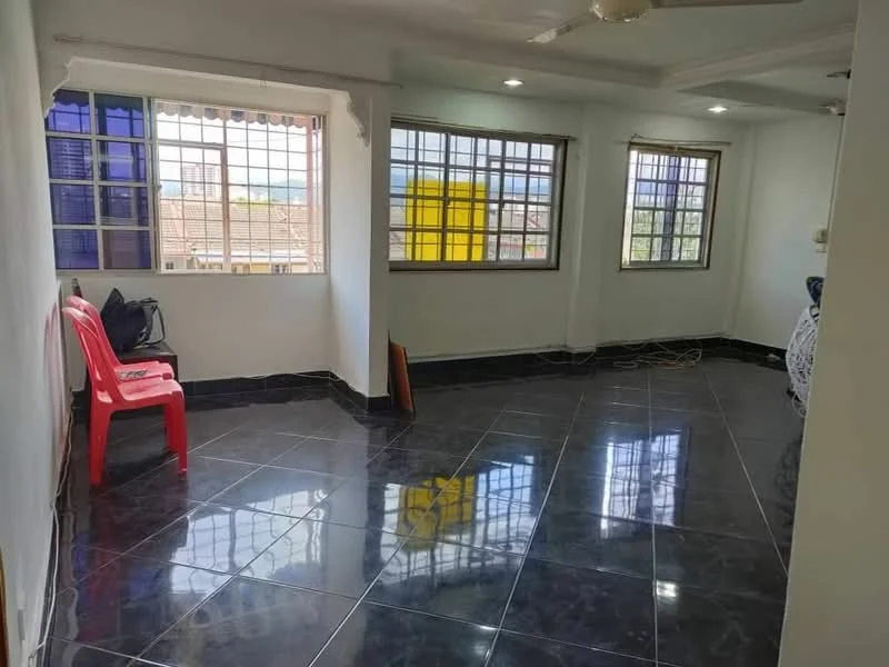 Living features: white painted walls, black polished tile flooring, ceiling fan, large windows with grid pattern, natural light, corner seating area, unfurnished space, power outlet visible; style: modern; view: city.