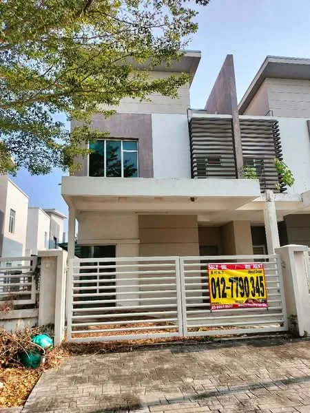 Exterior type: semi-detached house; features: white painted facade, glass windows, recessed balconies, stone-paved walkway, manicured lawn, fence with gate, two-storey structure, modern architectural design; style: modern.