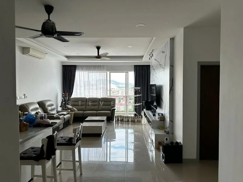 Living features: 3-seater leather sofa in grey, coffee table, wall-mounted TV, TV console, floor-to-ceiling windows, sheer curtains, blackout curtains, ceiling fan, recessed downlights, marble flooring, decorative wall with stone cladding, area rug; style: modern; view: city.
