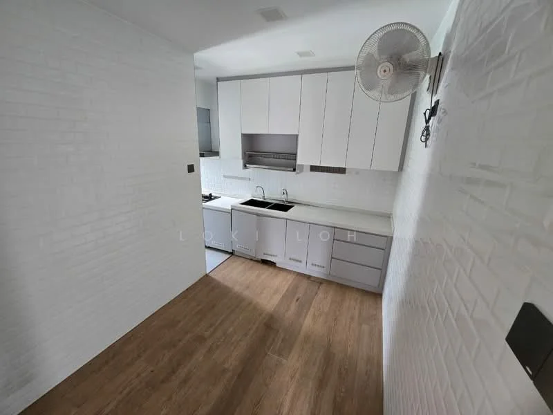 Kitchen features: white painted walls, wood laminate flooring, white cabinetry with flat-panel design, black countertop, stainless-steel sink, chrome pull-down faucet, built-in oven, stainless-steel range hood, 4-burner gas hob, recessed downlights, wall-mounted ceiling fan; style: modern.