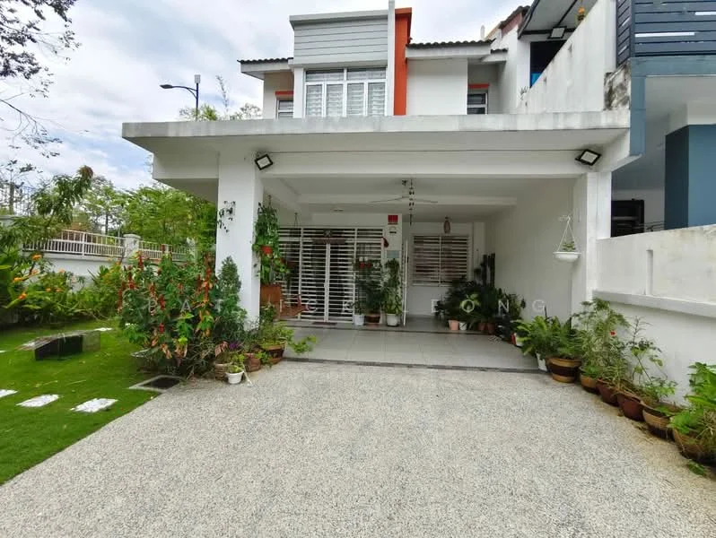 Exterior type: semi-detached house; features: manicured lawn, potted plants, stone-paved driveway, covered car porch, white painted facade, sliding glass door, horizontal louvered windows, outdoor lighting fixtures, balcony above car porch, garden area with grass; style: modern.
