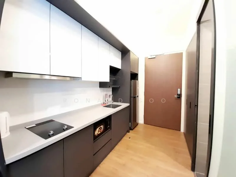 Kitchen features: white upper cabinets, grey lower cabinets, stainless-steel sink, chrome pull-down faucet, built-in oven, 4-burner gas hob, stainless-steel fridge, light wood flooring, wall-mounted kitchen hood, countertop with grey surface, open shelving, door leading to hallway; style: modern.