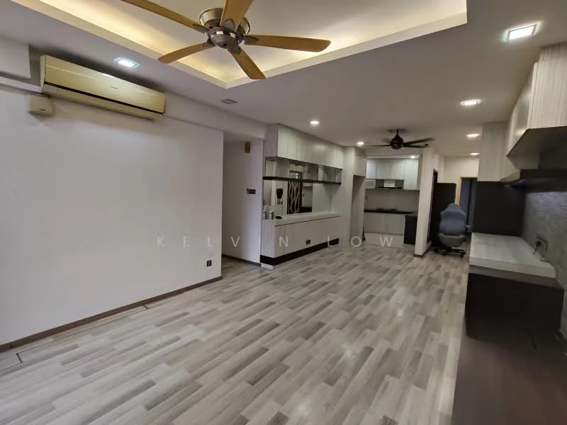 Living features: laminate flooring, white painted walls, recessed downlights, 5-blade ceiling fan with light, wall-mounted air conditioning unit, open-plan layout, kitchen island, built-in cabinetry, grey accent wall, sliding door to kitchen, desk area, natural light from windows; style: modern.