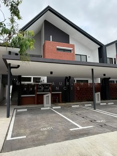 Exterior type: linked terrace house; features: two-storey building, red brick facade, white painted facade, flat roof, covered car porch, paved driveway, parking spaces, balcony on upper floor, large windows, modern architectural design; style: modern.