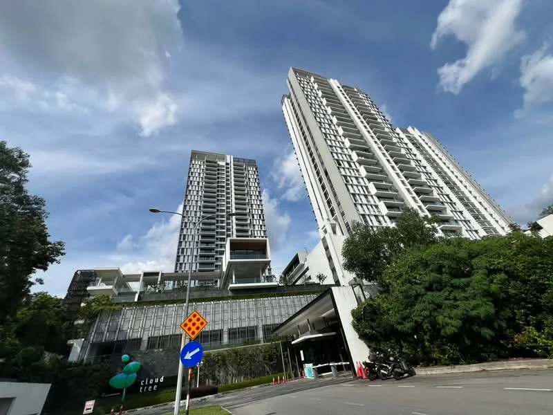 Exterior type: high-rise condominium; features: glass curtain wall, white painted facade, recessed balconies, landscaped garden, multiple storeys, modern architectural design, surrounded by greenery, driveway with interlocking pavers; style: modern.