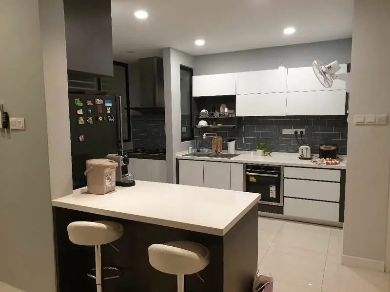 Kitchen features: white shaker cabinets, black countertop, stainless-steel sink, chrome pull-down faucet, built-in oven, freestanding range oven, microwave, stainless-steel fridge, ceramic tile flooring, recessed downlights, grey backsplash, kitchen island with seating, open shelving, wall-mounted extractor fan; style: modern.