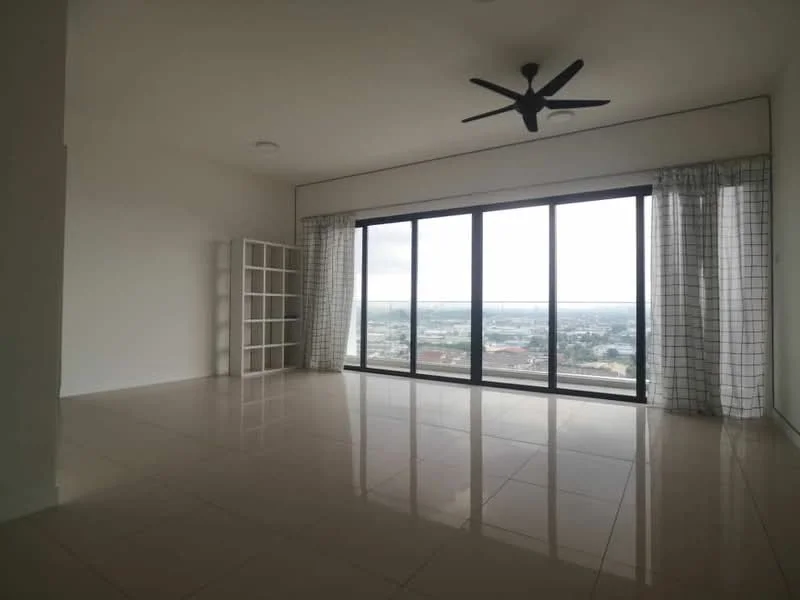 Living features: large floor-to-ceiling windows, white walls, light-colored tiled flooring, 5-blade ceiling fan, sheer curtains, open layout, built-in shelving unit, city view; style: modern; view: city.