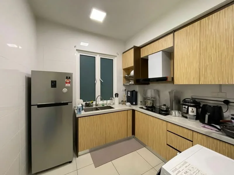 Kitchen features: stainless-steel fridge, single-bowl stainless-steel sink, chrome pull-down faucet, laminate countertop, wood cabinetry with light wood finish, built-in oven, freestanding range oven, microwave, coffee machine, blender, toaster, dishwasher, tile backsplash, white tiled walls, square tile flooring, recessed downlights; style: modern.