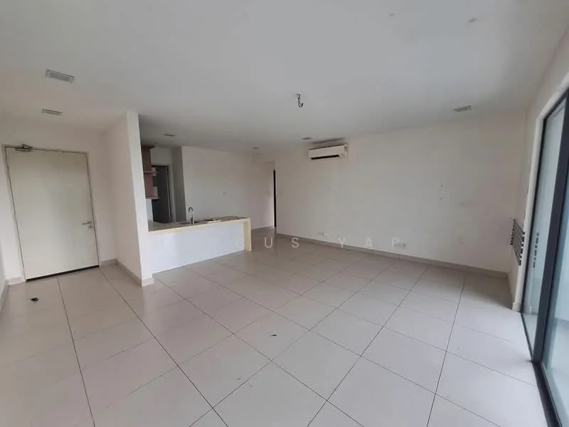 Room features: white painted walls, tile flooring, 1 wall-mounted split AC, open kitchen layout, kitchen island, no visible appliances, large windows, neutral color scheme; style: modern.