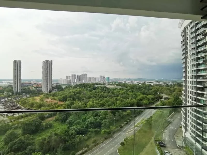 Room view: city.