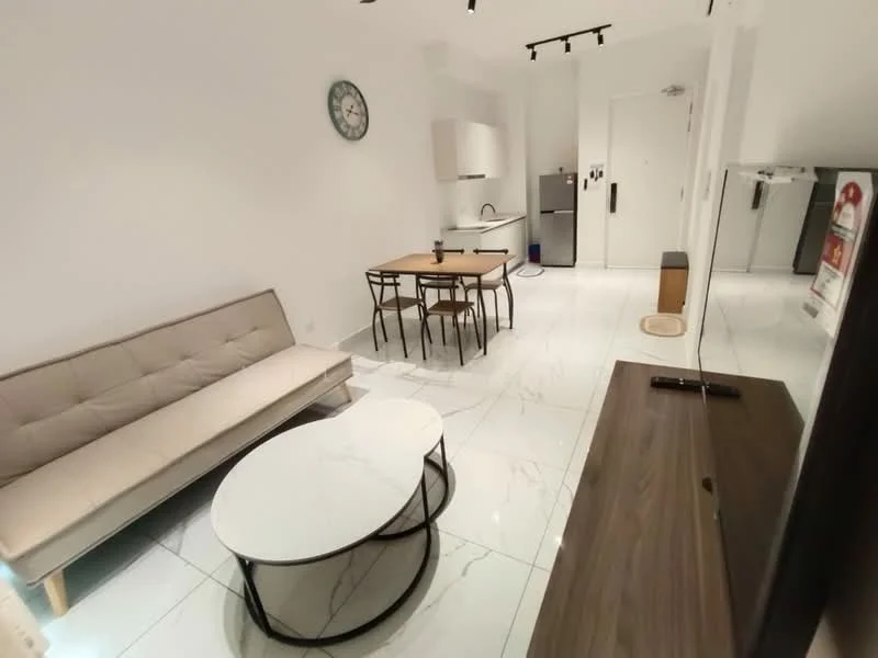 Living features: white painted walls, marble tile flooring, 5-blade ceiling fan with light, sofa in beige fabric, coffee table with round marble top, dining table for four with black metal legs, stainless-steel fridge, built-in kitchen cabinetry, wall-mounted TV, clock on wall; style: modern.