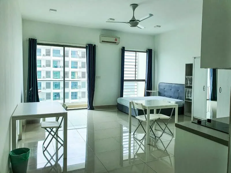 Living features: floor-to-ceiling windows, grey fabric sofa, white dining table, 4 white folding chairs, wall-mounted split AC, light-colored tiled flooring, white walls, ceiling fan with light; style: modern; view: city.