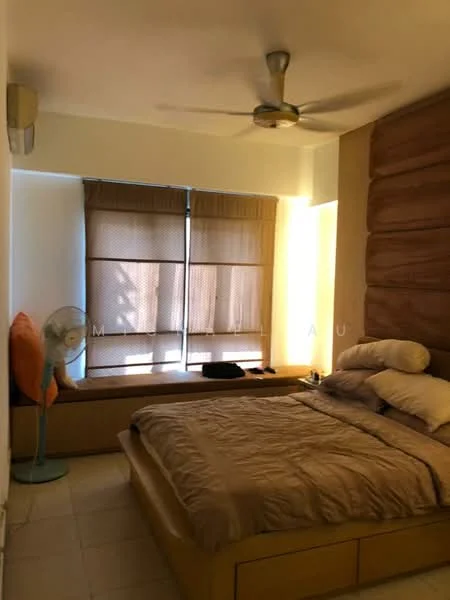 Bedroom features: queen-size bed with beige bedding, upholstered headboard, built-in wooden platform bed frame, two bedside pillows, ceiling fan, large window with brown blinds, window seat with cushions, wall-mounted air conditioning unit, light-colored tiled flooring, decorative wall paneling; style: modern.