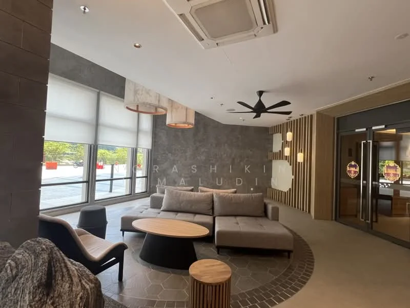 Living features: grey accent wall, white painted walls, sofa in light grey fabric, round coffee table, ceiling fan, recessed downlights, large windows with roller blinds, decorative wall lighting, curved seating area, textured flooring, wood paneling, stone feature wall; style: modern; view: garden.