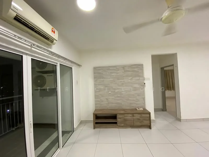 Living features: white painted walls, tile flooring, 5-blade ceiling fan, wall-mounted air conditioning unit, sliding glass door, wooden TV console, decorative feature wall with stone cladding, floor-to-ceiling windows; style: modern; view: city.