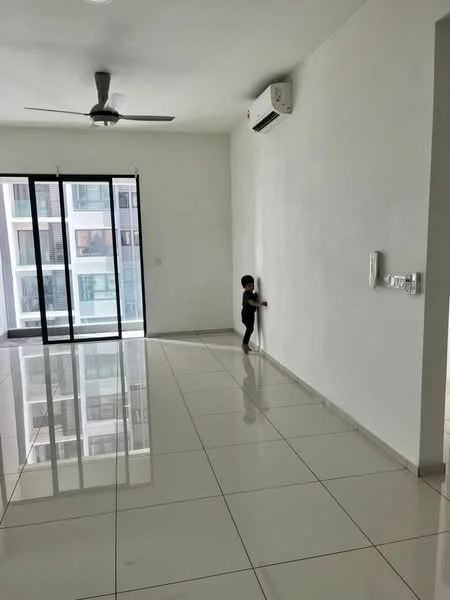 Living features: white painted walls, glossy ceramic tile flooring, 5-blade ceiling fan, wall-mounted split AC, floor-to-ceiling windows, sliding glass door, natural light from windows, open layout; style: modern; view: city.