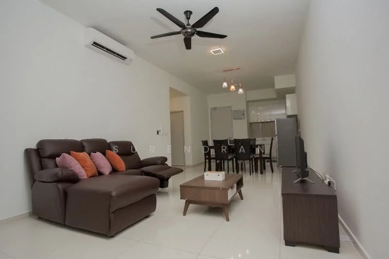 Living features: 3-seater leather sofa in brown, decorative cushions in orange, coffee table with wooden legs, wall-mounted TV, TV console in dark wood, ceiling fan with light, recessed LED downlights, white painted walls, glossy tile flooring, air conditioning unit on wall; style: modern.