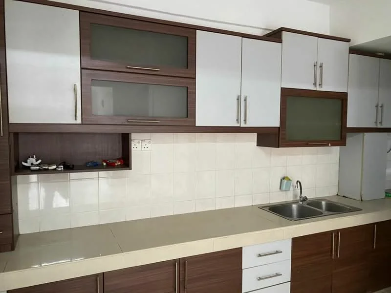 Kitchen features: double-bowl stainless-steel sink, chrome pull-down faucet, laminate countertop, white upper cabinets with glass panels, brown lower cabinets, tile backsplash, built-in shelving, wall-mounted cabinets; style: modern.