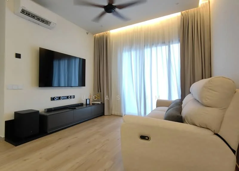 Living features: 3-seater fabric sofa in light beige, wall-mounted TV, TV console in dark wood, floor-to-ceiling windows with sheer curtains, light wood flooring, recessed LED downlights, 1 wall-mounted split AC, decorative wall panel, ceiling fan; style: modern.