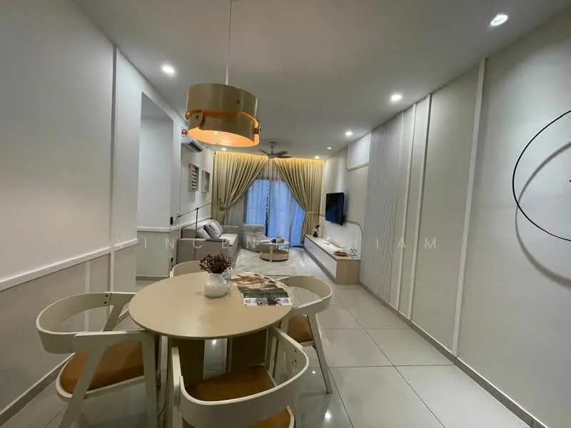 Living features: white painted walls, glossy tile flooring, recessed downlights, ceiling fan, sofa in light grey fabric, wall-mounted TV, TV console in light wood, round dining table, 4 white dining chairs, curtains in light beige, decorative wall art, area rug with geometric pattern; style: modern.