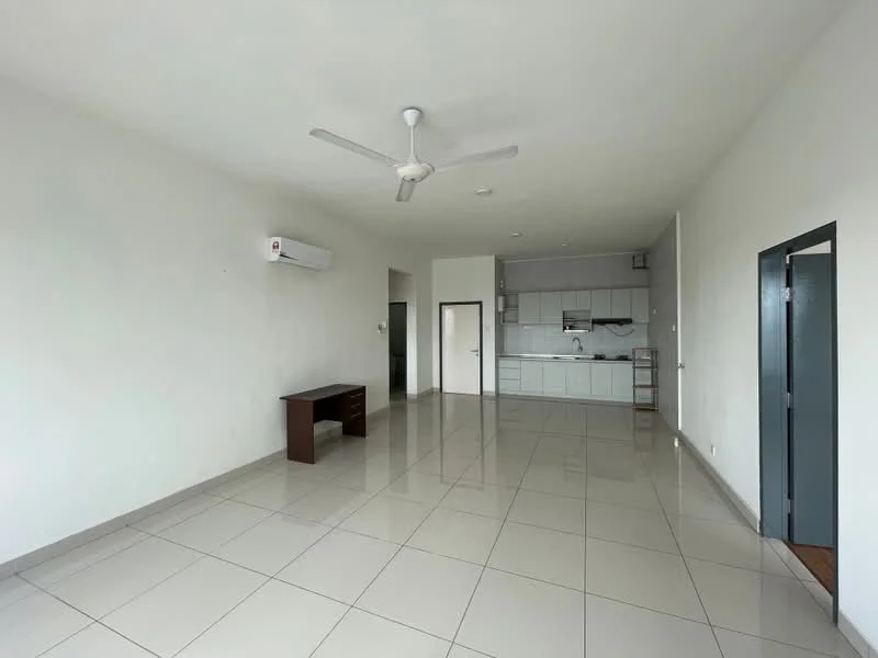 Living features: white painted walls, glossy ceramic tile flooring, 5-blade ceiling fan with light, 1 wall-mounted split AC, large windows, open layout, dining area, study desk, kitchen area visible in background; style: modern.