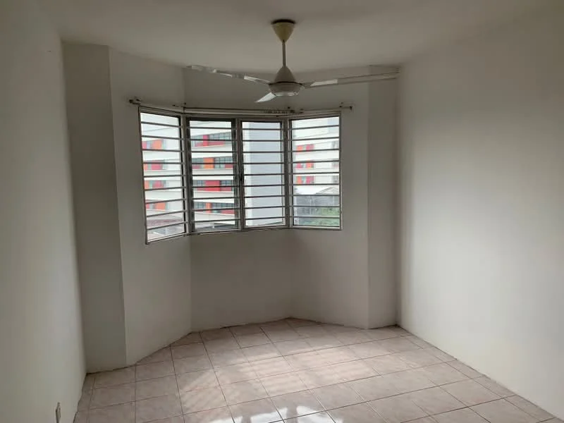 Room features: white painted walls, tile flooring, 5-blade ceiling fan, bay windows with horizontal slats, natural light from windows, corner room layout; style: minimalist; view: city.