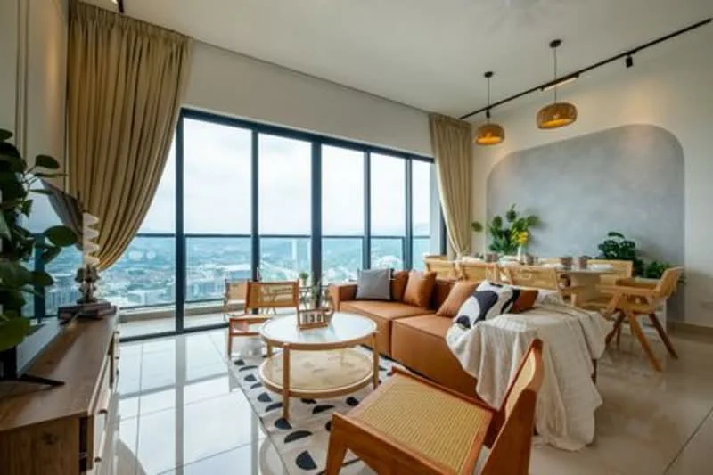 Living features: floor-to-ceiling windows, beige curtains, light wood coffee table, 3-seater leather sofa in tan, area rug with geometric pattern, wooden TV console, wall-mounted TV, 2 rattan chairs, decorative plants, dining table with chairs, pendant lighting, accent wall with textured finish, recessed ceiling lights, polished tile flooring; style: modern; view: city.