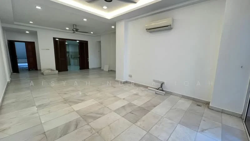 Living features: marble tile flooring, white painted walls, tray ceiling with recessed lighting, 5-blade ceiling fan, wall-mounted split AC, floor-to-ceiling windows, double wooden doors, neutral color scheme; style: modern.