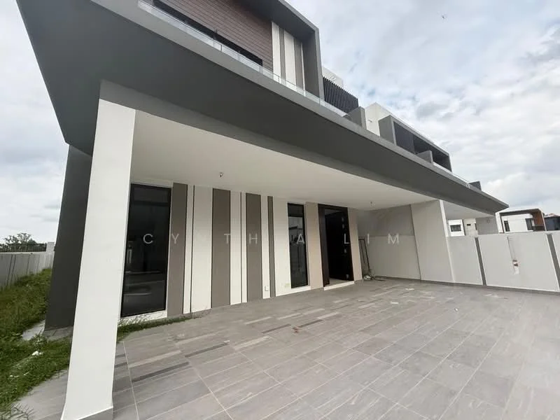 Exterior type: detached bungalow; features: grey painted facade, vertical striped wall design, flat roof, porcelain tile flooring, covered porch area, large glass doors, manicured lawn, surrounding fencing, concrete driveway; style: modern.