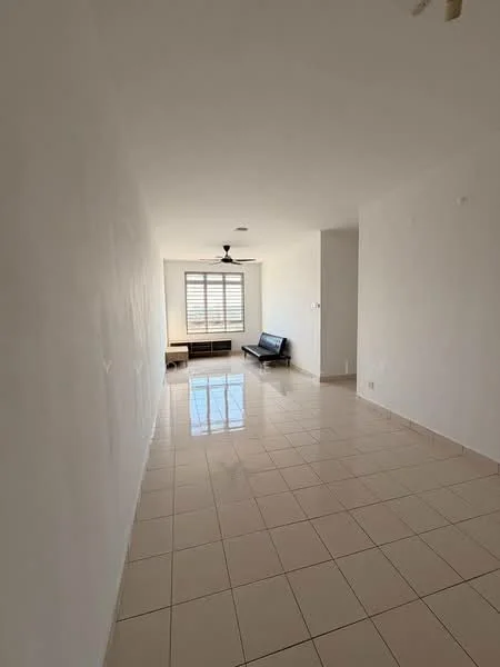 Living features: white painted walls, glossy ceramic tile flooring, 5-blade ceiling fan, large window with horizontal blinds, sofa bed, TV console, natural light from window; style: modern.