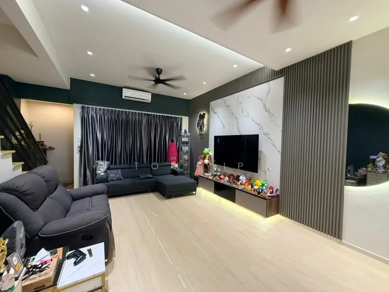 Living features: black leather sectional sofa, 3-seater fabric sofa in black, wall-mounted TV, TV console with LED lighting, marble feature wall, recessed downlights, ceiling fan, wooden flooring, decorative wall with vertical slats, curtains, decorative figurines on console; style: modern.