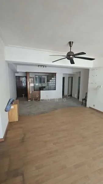 Living features: light wood flooring, white painted walls, 5-blade ceiling fan, recessed downlights, large windows, open layout, built-in shelving unit, corner chair, wooden side table; style: modern.