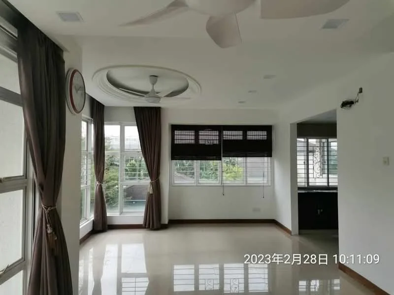 Living features: white painted walls, polished tile flooring, tray ceiling, 5-blade ceiling fan with light, floor-to-ceiling windows, blackout curtains, window with grid pattern, clock on wall, view of greenery outside; style: modern; view: garden.