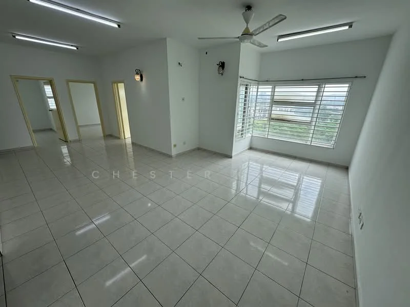 Living features: white painted walls, glossy ceramic tile flooring, ceiling fan, large windows with horizontal blinds, natural light from windows, recessed lighting, neutral color scheme, corner window with view; style: modern; view: garden.