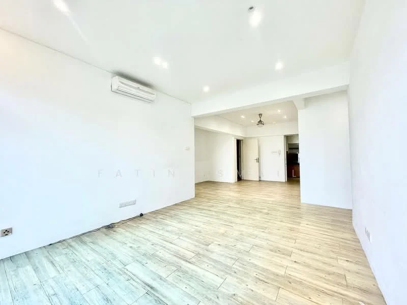 Living features: light wood laminate flooring, white painted walls, recessed downlights, 1 wall-mounted split AC, ceiling fan with light, open layout, large entryway, natural light from windows; style: modern.