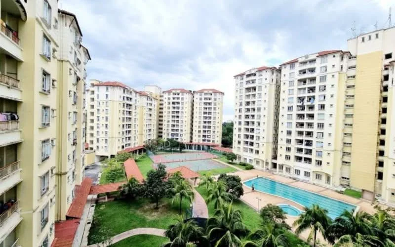 Exterior type: mid-rise condominium; features: swimming pool, landscape garden, tennis court, manicured lawn, palm trees, multiple mid-rise buildings, red tiled roofs, walkways, surrounded by greenery; style: modern.