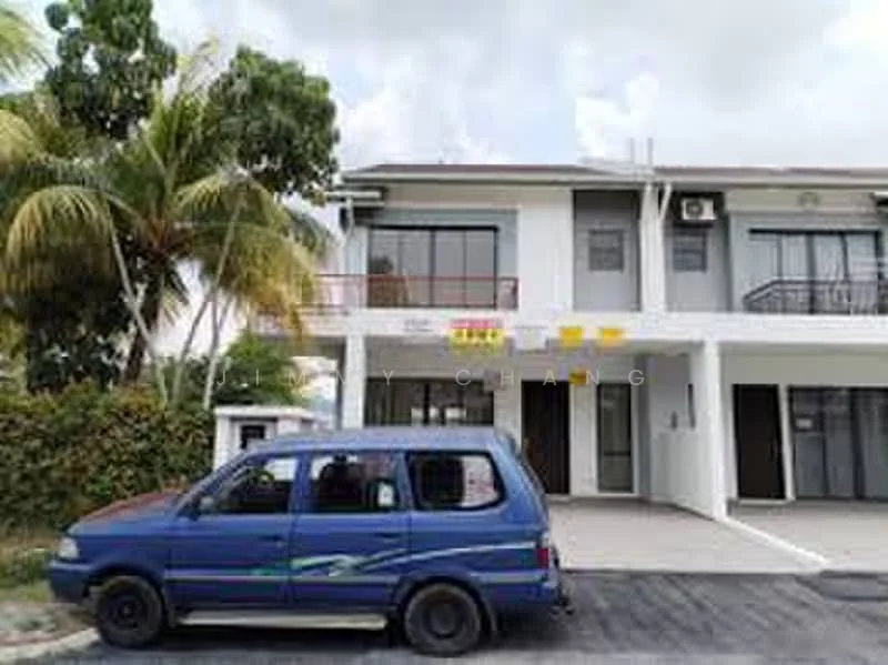 Exterior type: linked terrace house; features: two-storey building, white painted facade, balcony on the upper floor, manicured landscaping, paved driveway, air conditioning unit visible, tropical palm trees, front garden area; style: modern.