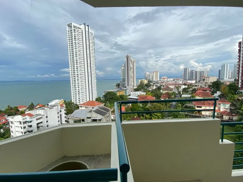 Room view: sea.