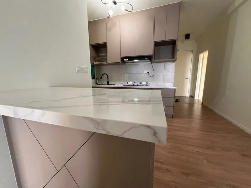 Kitchen features: marble countertop, flat-panel cabinetry in light beige, stainless-steel gas hob, built-in range hood, single-bowl stainless-steel sink, wall-mounted kitchen cabinet, wooden flooring, recessed downlights; style: modern.
