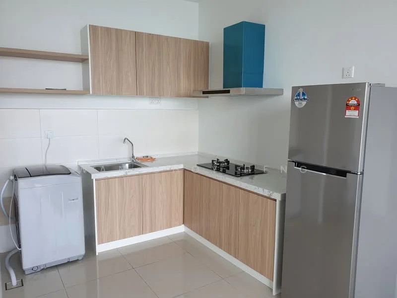 Kitchen features: L-shaped kitchen layout, wood cabinetry in light brown, white marble countertop, single-bowl stainless-steel sink, chrome pull-down faucet, 2-burner gas hob, stainless-steel range hood, stainless-steel fridge, washing machine, open shelving above countertop, white tiled backsplash, glossy floor tiles; style: modern.