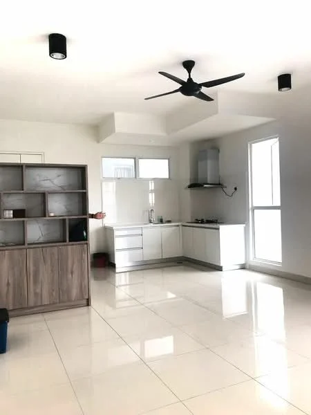 Kitchen features: white cabinetry, stainless-steel sink, chrome pull-down faucet, 4-burner gas hob, built-in oven, white tiled backsplash, marble countertop, recessed downlights, ceiling fan, large windows, polished ceramic tile flooring, open layout; style: modern.
