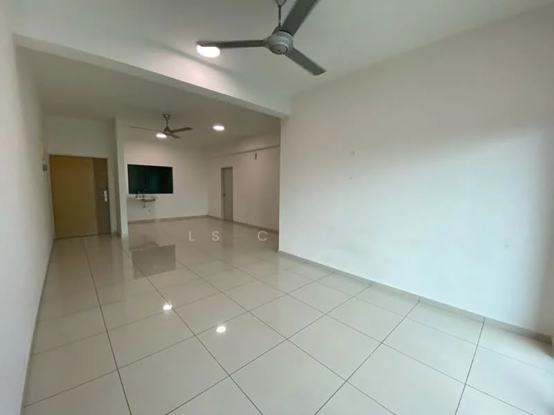 Living features: white painted walls, glossy ceramic tile flooring, 2 ceiling fans, recessed downlights, TV wall mount, open layout, large windows, neutral color scheme; style: modern.