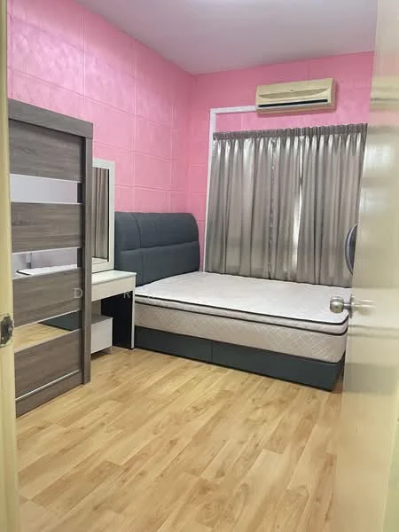 Bedroom features: pink painted walls, wooden flooring, queen-size bed with upholstered headboard, built-in wardrobe with sliding doors, desk with mirror, curtains, wall-mounted air conditioning unit; style: modern.