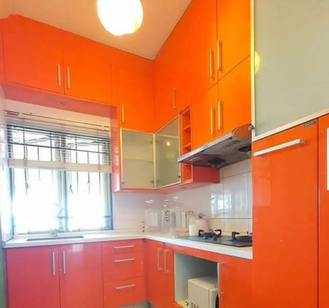 Kitchen features: orange high-gloss cabinetry, white countertop, stainless-steel sink, chrome pull-down faucet, built-in gas hob, stainless-steel range hood, white tiled backsplash, window with blinds, under-cabinet lighting, open shelving, recessed ceiling light; style: modern.