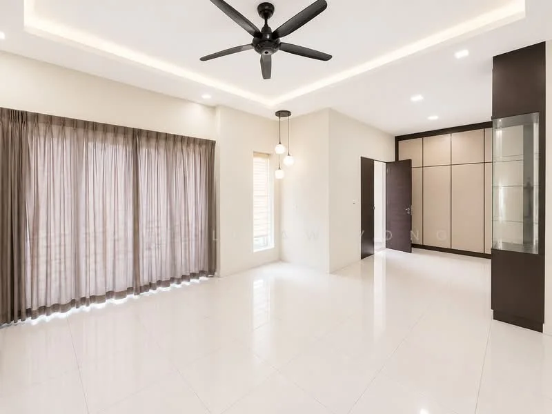 Living features: white painted walls, glossy porcelain tile flooring, 5-blade ceiling fan with light, recessed downlights, large window with sheer curtains, curtains in brown, built-in cabinetry, glass display cabinet, main entrance door, neutral color scheme; style: modern.