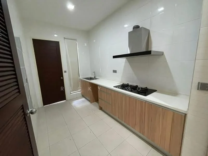 Kitchen features: white tiled walls, light-colored cabinetry, laminate countertop, stainless-steel sink, chrome pull-down faucet, built-in gas hob, exhaust hood, ceramic tile flooring, single door, recessed lighting; style: modern.