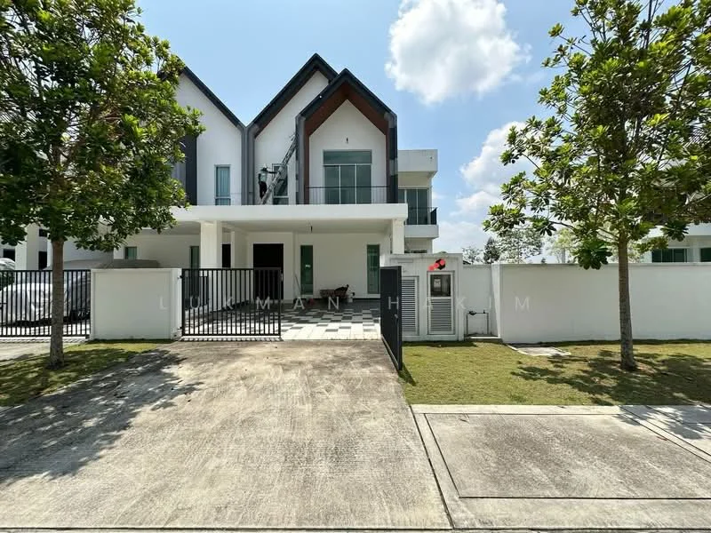 Exterior type: semi-detached house; features: white painted facade, flat roof, double-storey, manicured lawn, paved driveway, fenced perimeter, balcony on upper level, large windows, front porch, landscaped garden, security gate; style: modern.