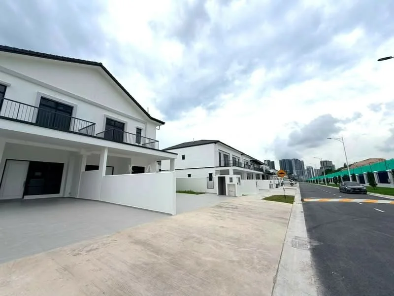 Exterior type: linked terrace house; features: white painted facade, flat roof, two-storey building, manicured lawn, paved driveway, balconies with railings, surrounded by greenery, urban context with nearby buildings; style: modern.